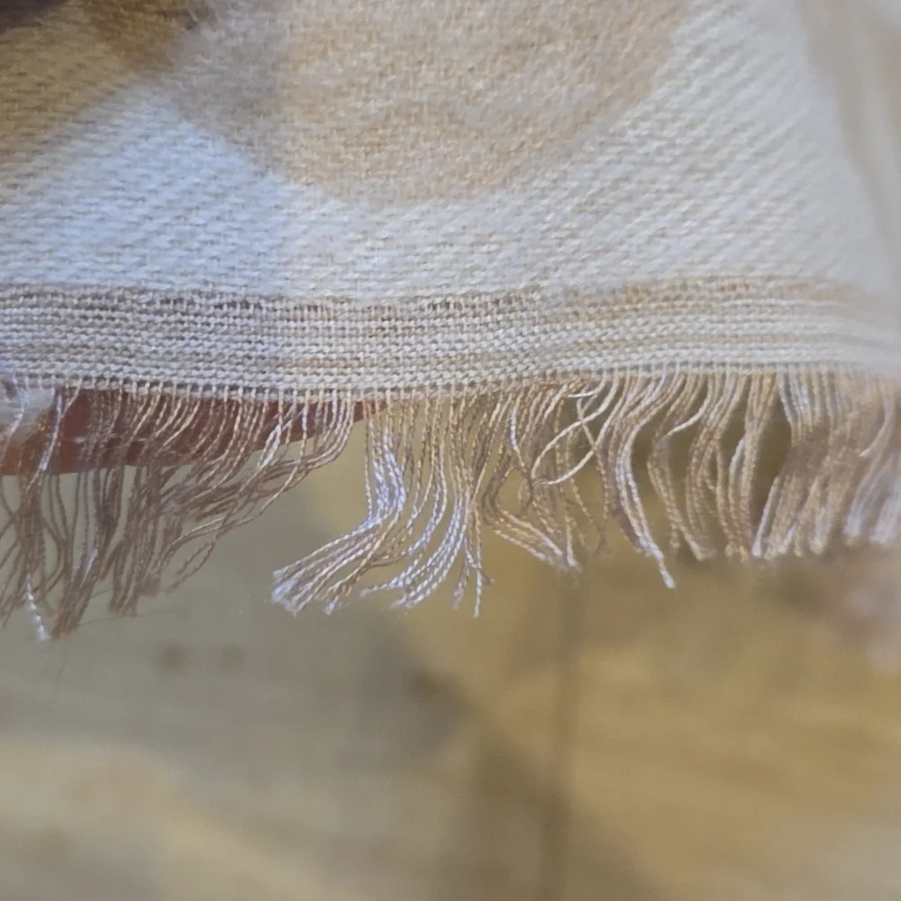 New Karl Lagerfeld Paris Cream/Tan Fringed Edge Oversized Scarf/Wrap - Picture 5 of 9